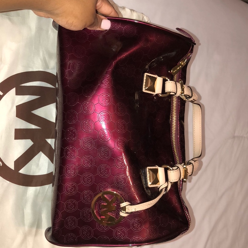 Must go!!!! Grayson!!! Michael Kors!!!! Mono!!!
